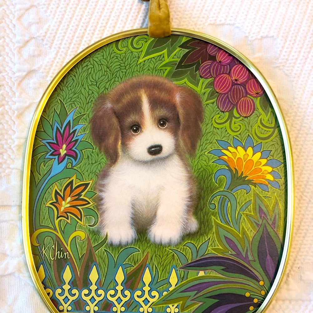 Vintage Round Puppy Dog Picture / Plaque / Wall Hanging - 8.5” x 10”